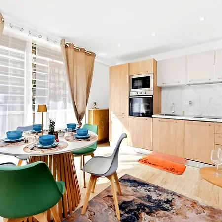 شقة 5 Pers - Centre - Climatise مينتون