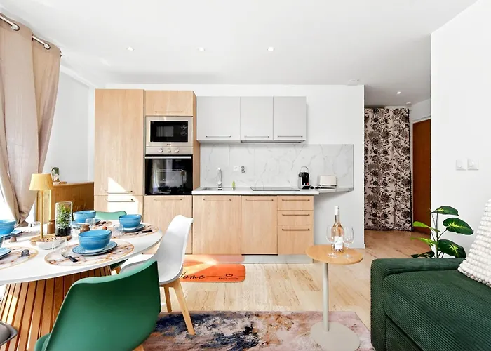 5 Pers - Centre - Climatise مينتون