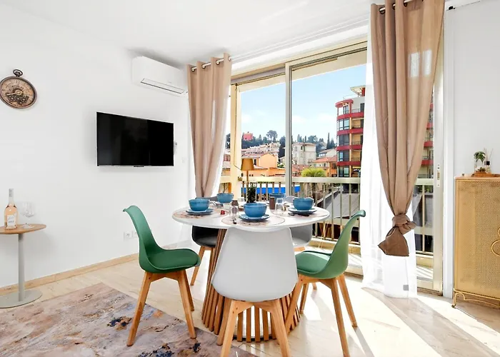 5 Pers - Centre - Climatise Menton