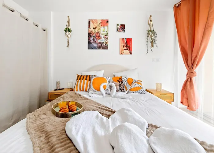 5 Pers - Centre - Climatise Menton