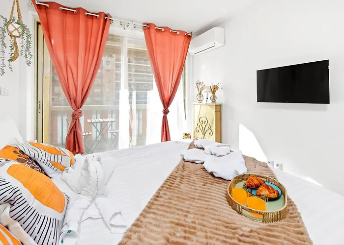 5 Pers - Centre - Climatise شقة مينتون